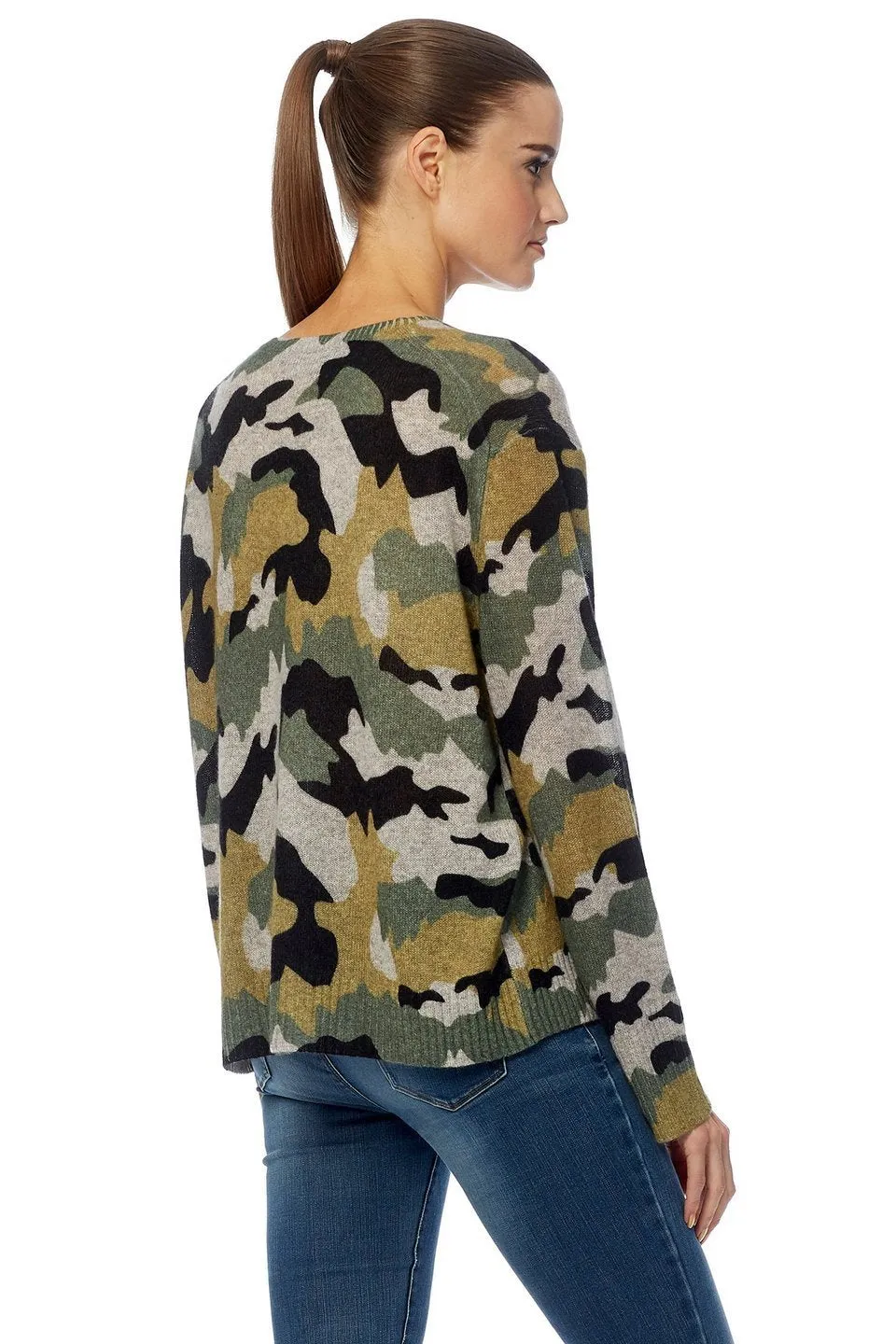 360 Cashmere - Kim Cashmere V-Neck Sweater in Light Heather Grey/Camo