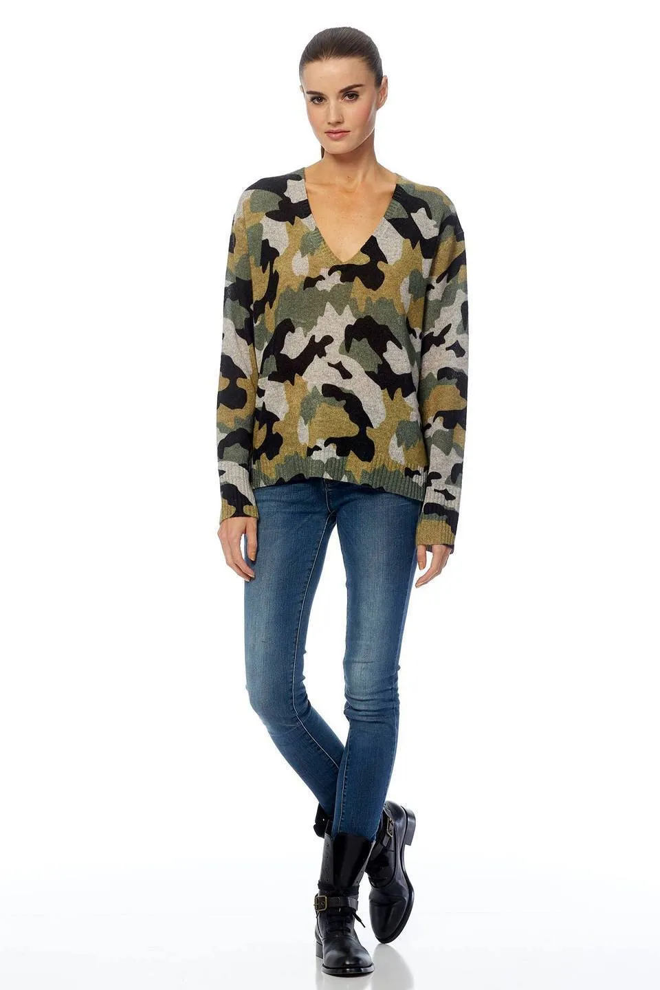 360 Cashmere - Kim Cashmere V-Neck Sweater in Light Heather Grey/Camo