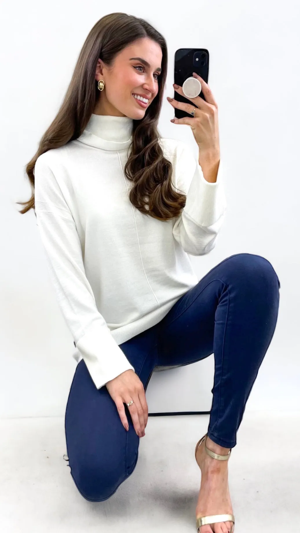 4-A1075 White Fralma Knitted Turtleneck