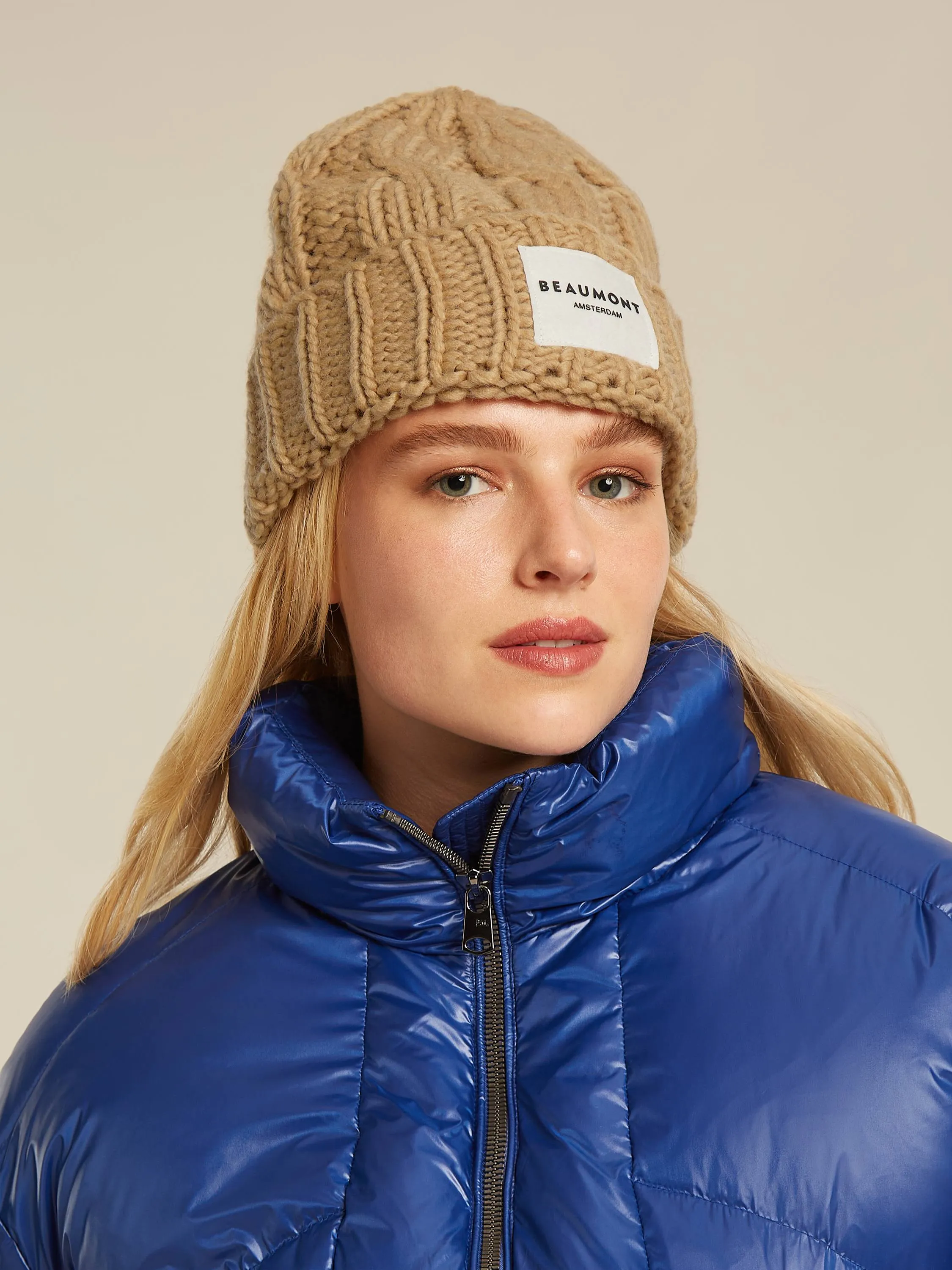 Ava CABLE beanie - Camel