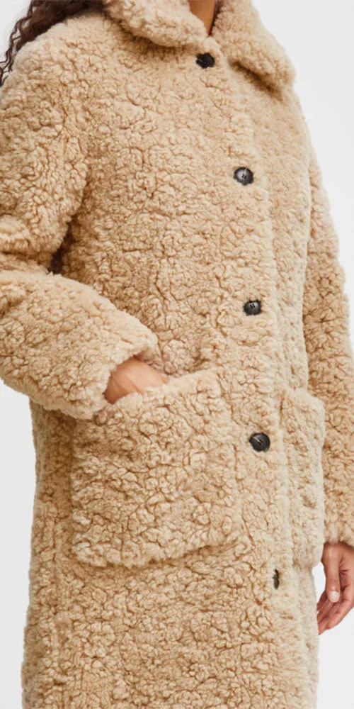 B.Young Teddy Coat