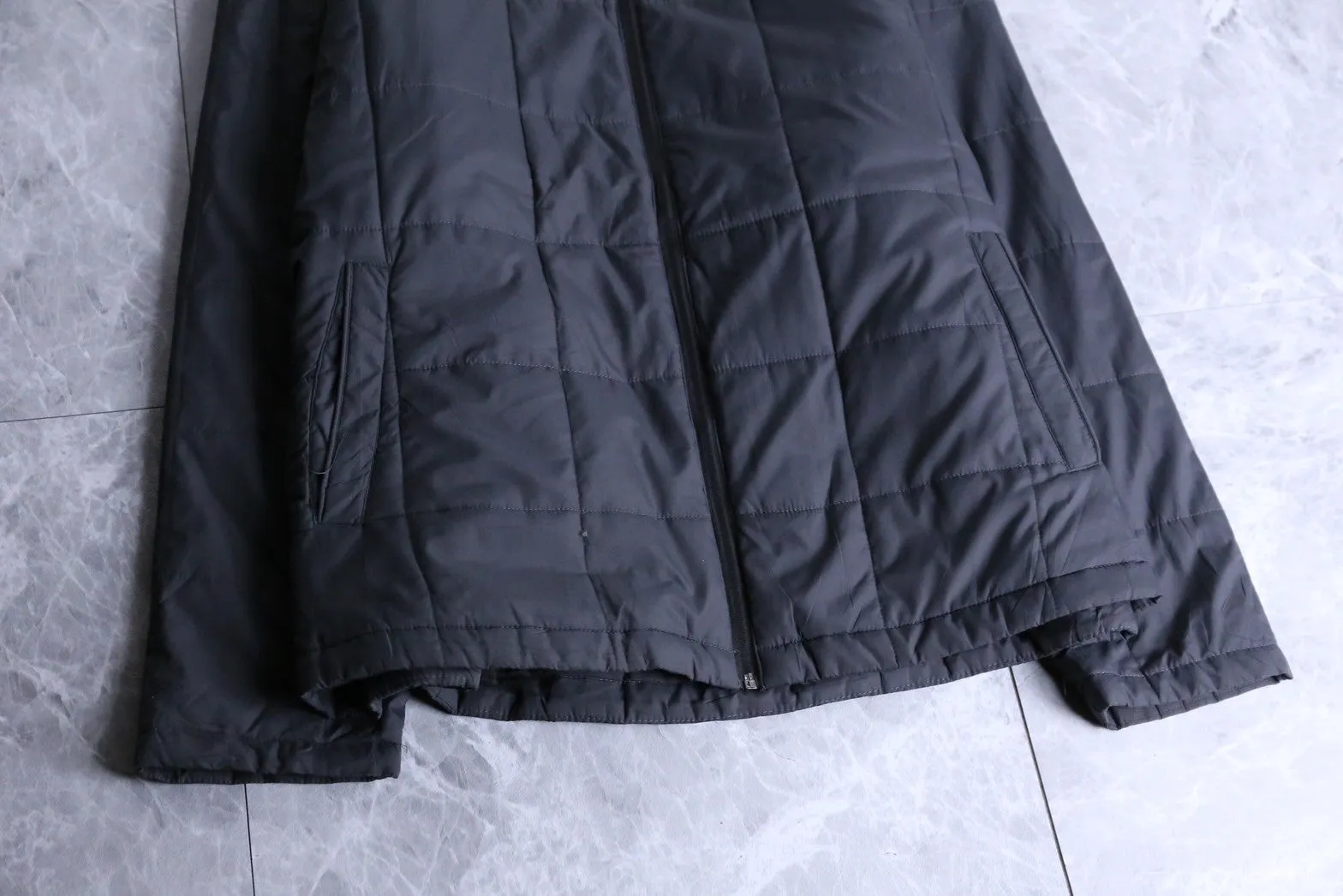 “Calvin Klein”black color pocket quilted jacket