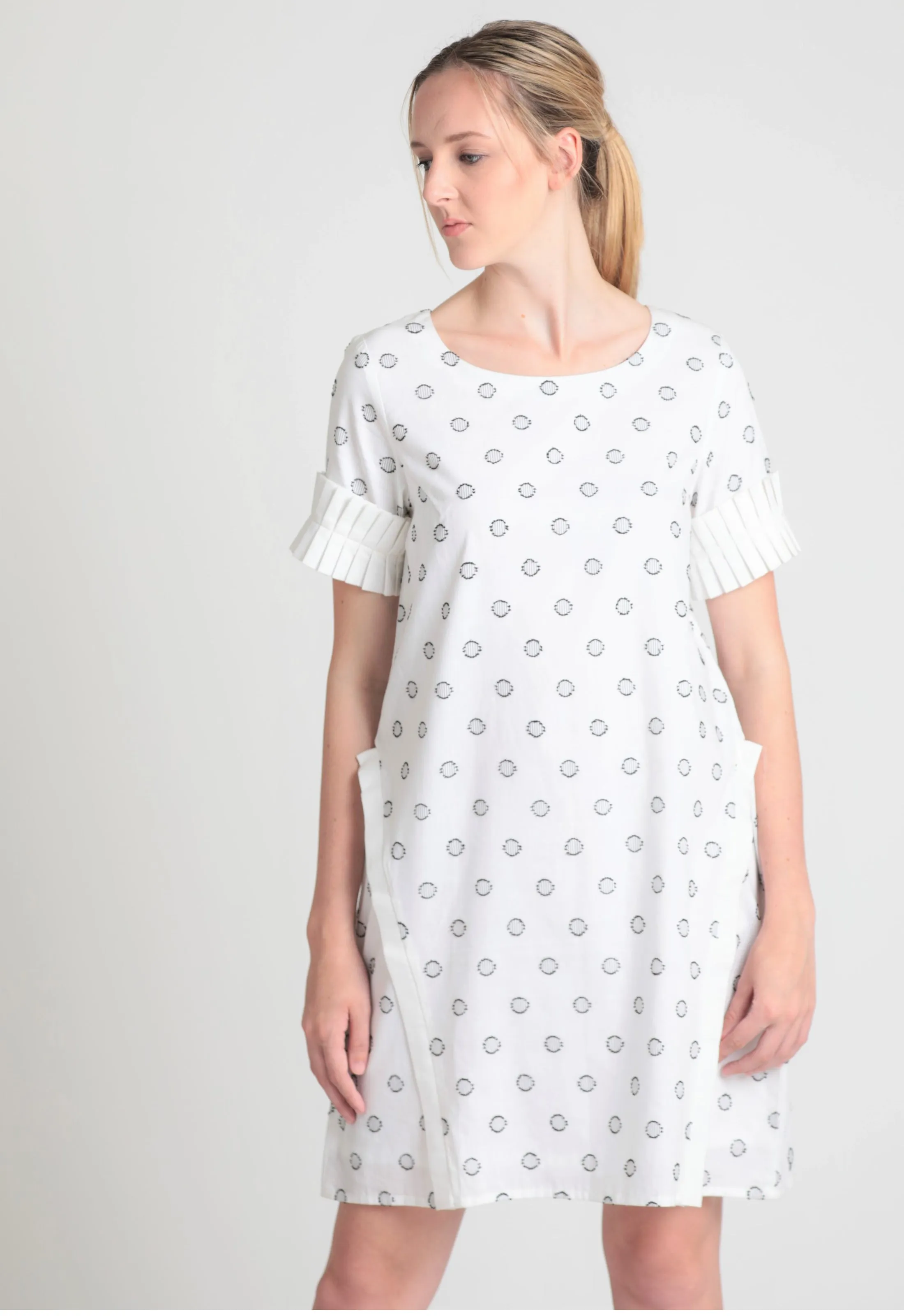 Circles dobby cotton shift dress