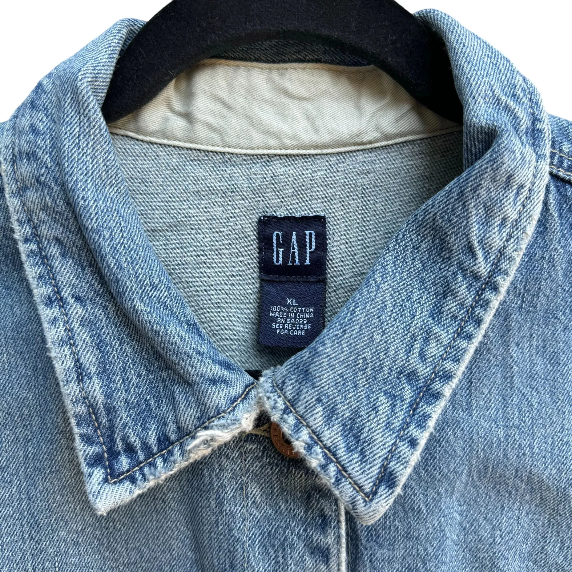 Gap Vintage Women's Long Sleeve Distressed Button Down Trucker Denim Jacket XL