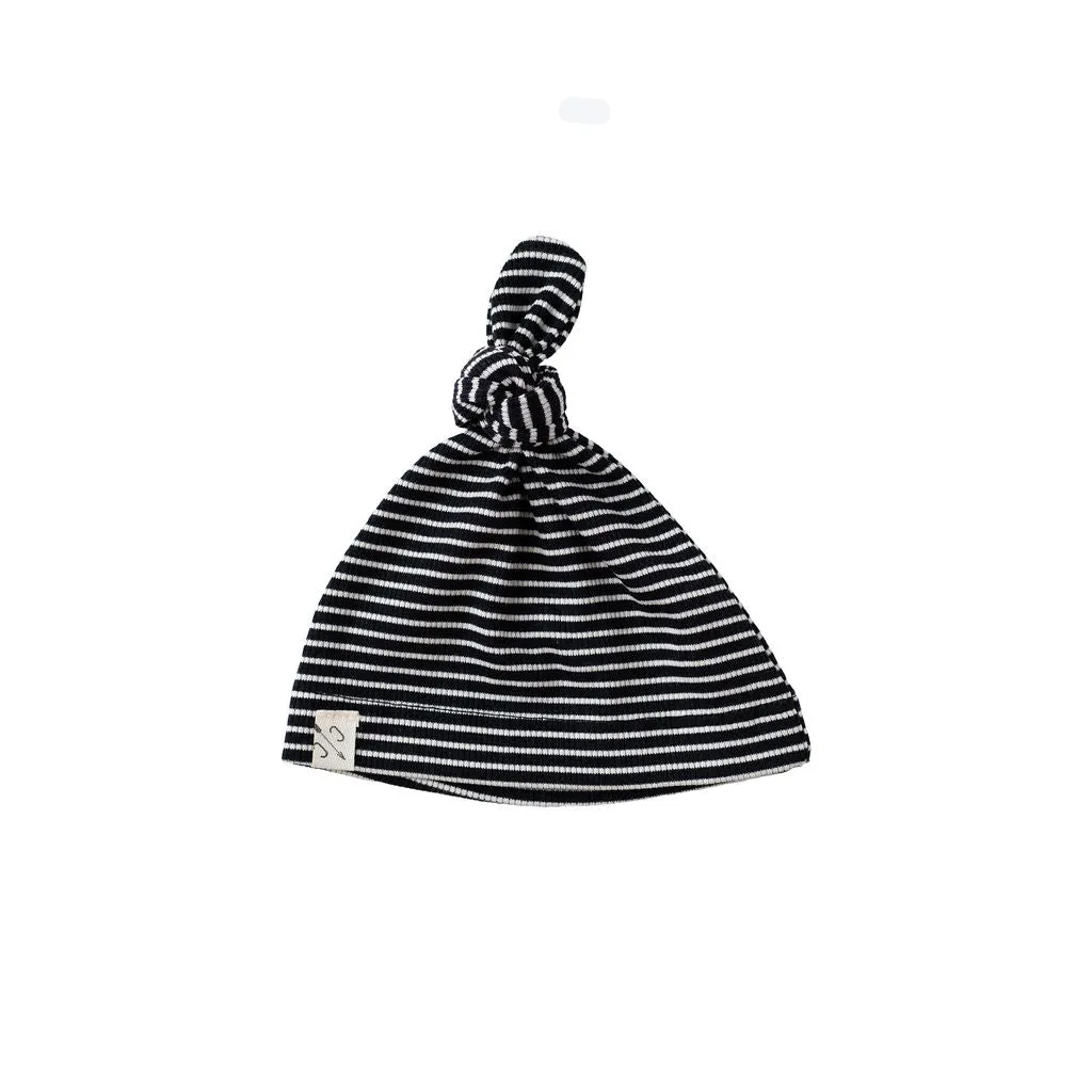 knot hat - raven stripe