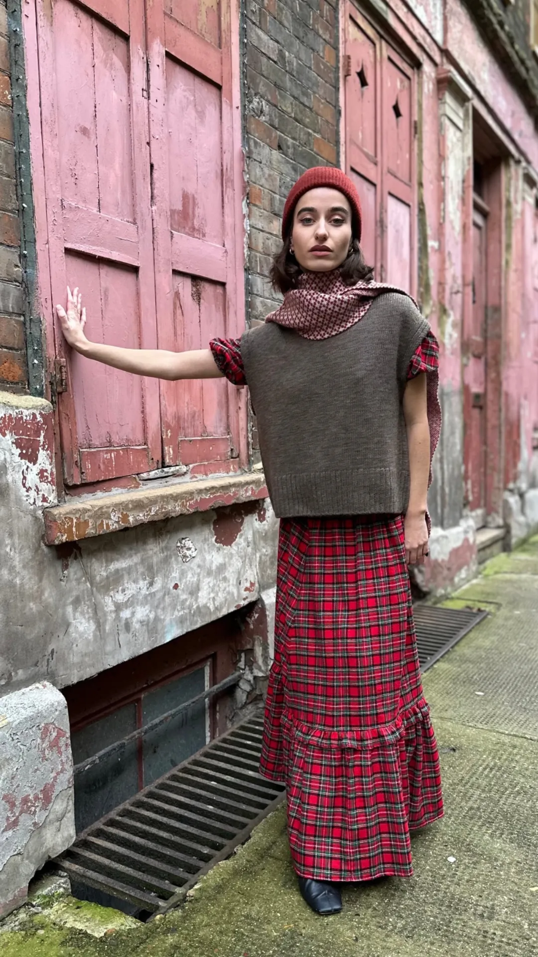 Raye Peat Knitted Vest by Elwin