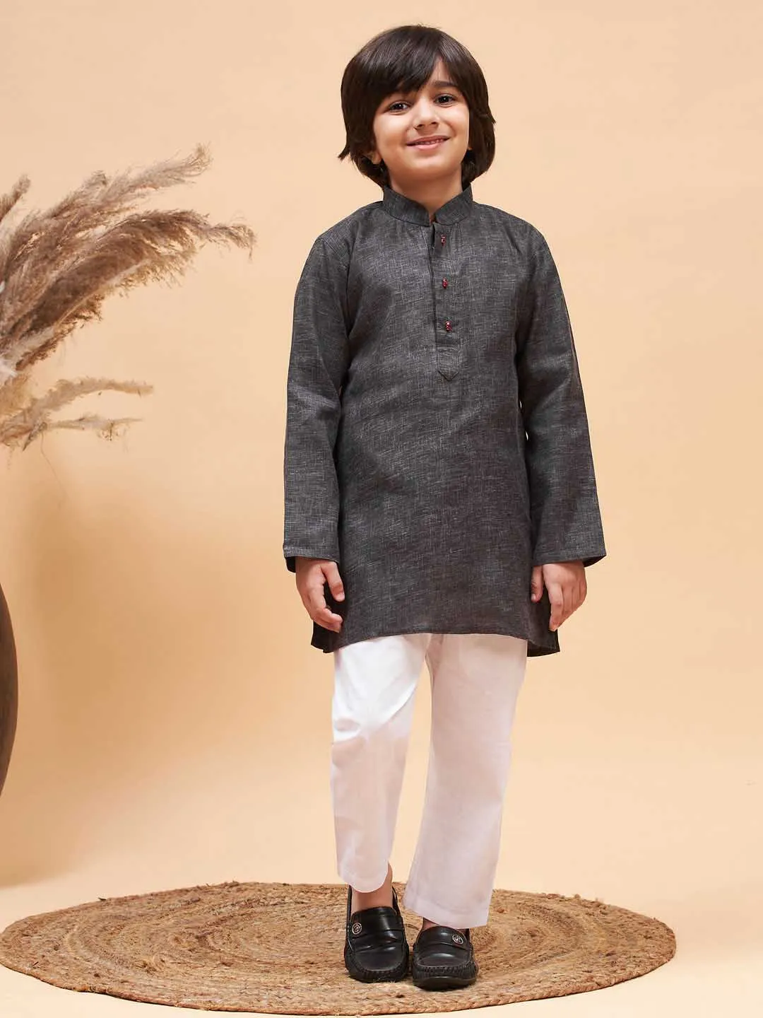 VASTRAMAY Boy's Black And White Cotton Blend Kurta Pyjama Set